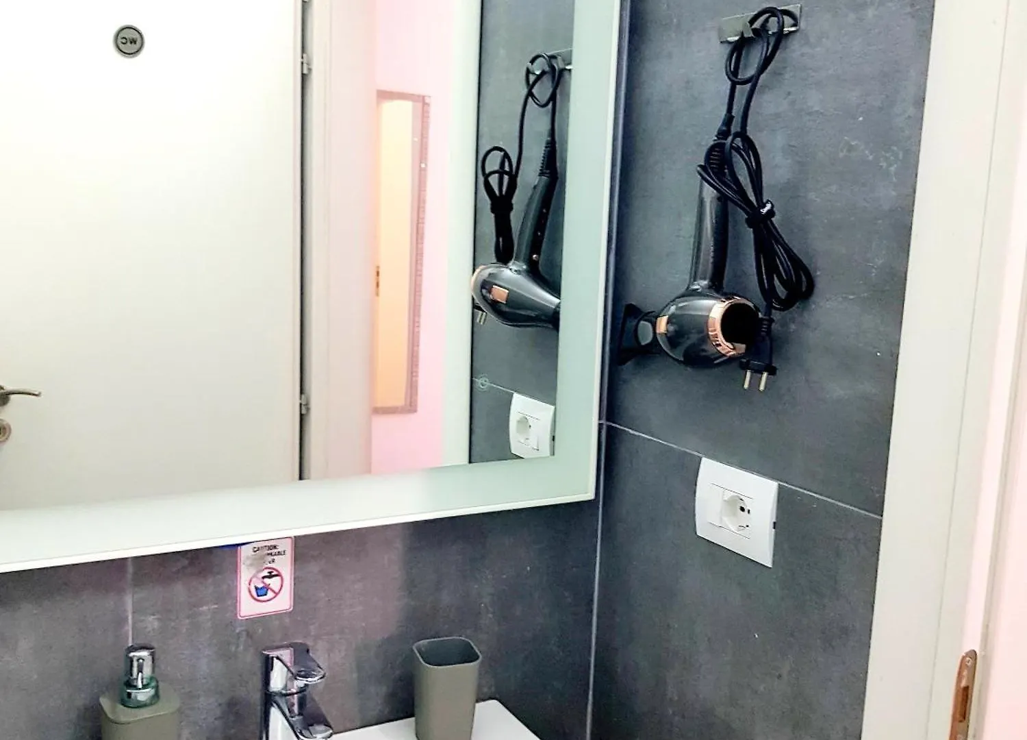 Bindi Apartment Himarë